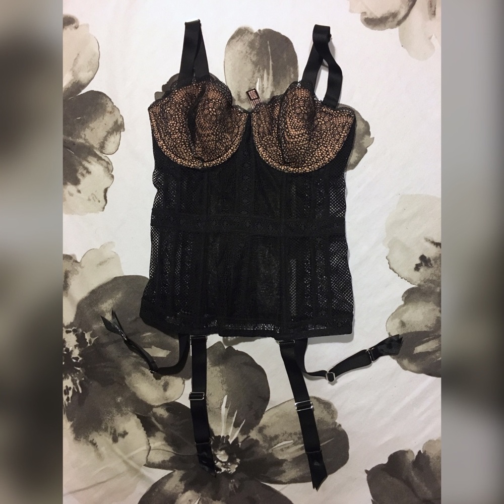 Victoria’s Secret 32C Bustier NWOT